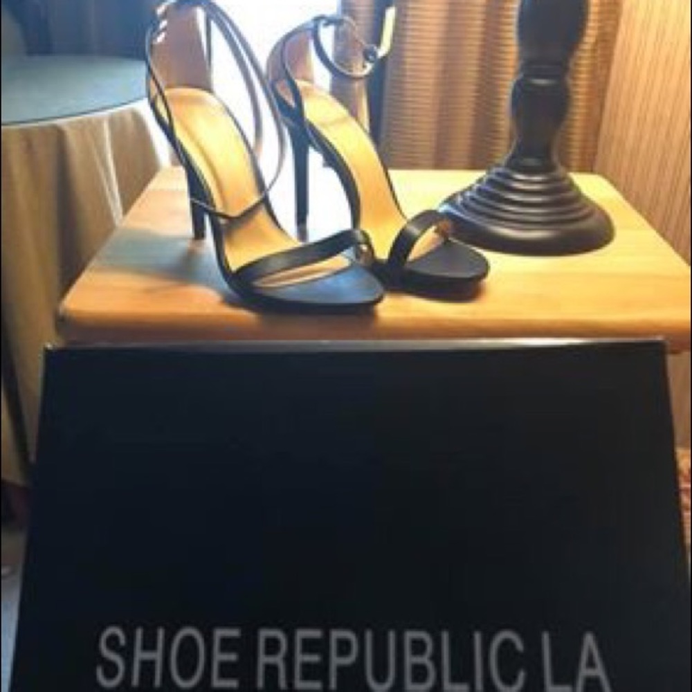 Black strappy heel